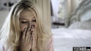 Njerku kap rrjetin e ri të partisë girl teen stepdaughter pasi janë jashtë gjithë natën