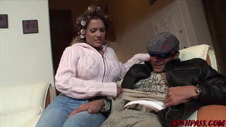 Dako nga untol-untol nga mga Atngal ug sa usa ka Ride sa Ramon alang sa MILF sa Jordan