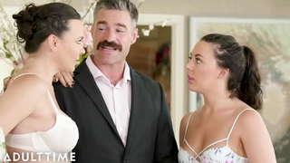 Лезбејка Masseuses Vie За Чарлс Dera&amp;#039;s Дик