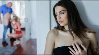 Егеткә ҡыҙ үҙенең к Подкрадываться Мамаша