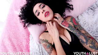 Güzel Meksikalı ilk porno video Kitzia İNTRO yapar