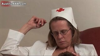 Dirty donna matura ottiene la sua figa leccato