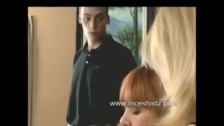 Lakang Mama ug sa lakang sa mga Anak sa pagbisita sa nag-una nga lakang Iyaan sa iyang adlaw nga Natawhan