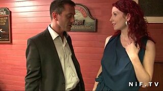 Redhead frantsuz milf qattiq fucked oladi