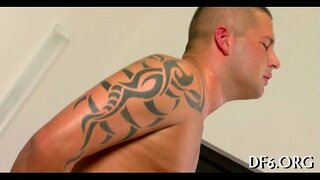 Bir penis için 2 bakire