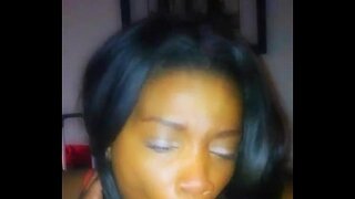 DaRealAnisa மீது எஸ்.