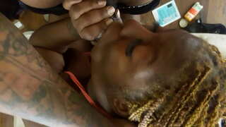 Deepthroat በይፋ ቅድሚያ የሚሰጡዋቸውን ebony bbw