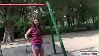 Kristina sapor in publicam for cash