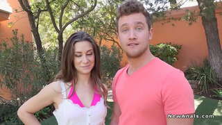 Ҷуфти трахается дар анал дар backyard chicken