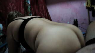 Godetevi il suo primo video intimo