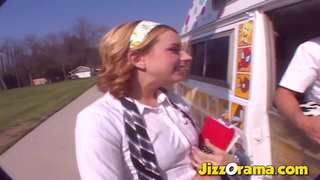 JizzOrama - Kinky Ngesondo Van Kwaye Abancinane Blonde Wanting A Lollipop