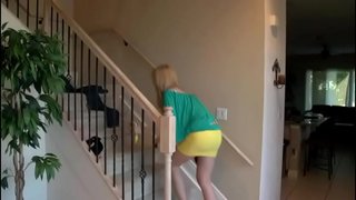 ابن يقبض عليه من قبل أمي ثم يمارس الجنس لها بجد