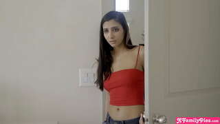 D. stepbro énervé sur elle la nuit dernière C&#039;était inacceptable