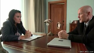 ���डील बॉस मार्क डेव्हिस समलिंगी संबंध ठेवणारी डेस्क मादक विशाल स्तन दाट तपकिरी रंगाचे केस कर्मचारी Ball एम्स आणि विशाल बूल्ला पाउंड तिच्या पुच्ची मध्ये मागून दोरी गुलामी